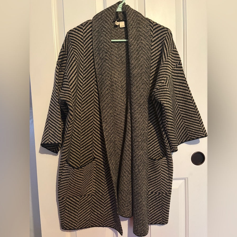 Anthropology Moth Black and Tan Herringbone Cardigan Size Large